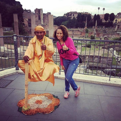The 15 Best Black Travel Moments You Missed This Week: Fun Loving By The Louvre in Paris